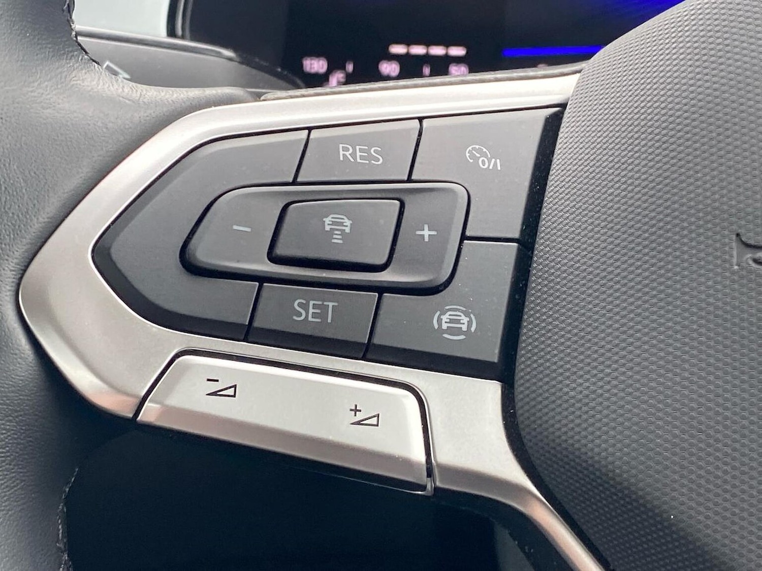 Used Volkswagen T-Roc 2023 for sale - 78195927: Photo 26