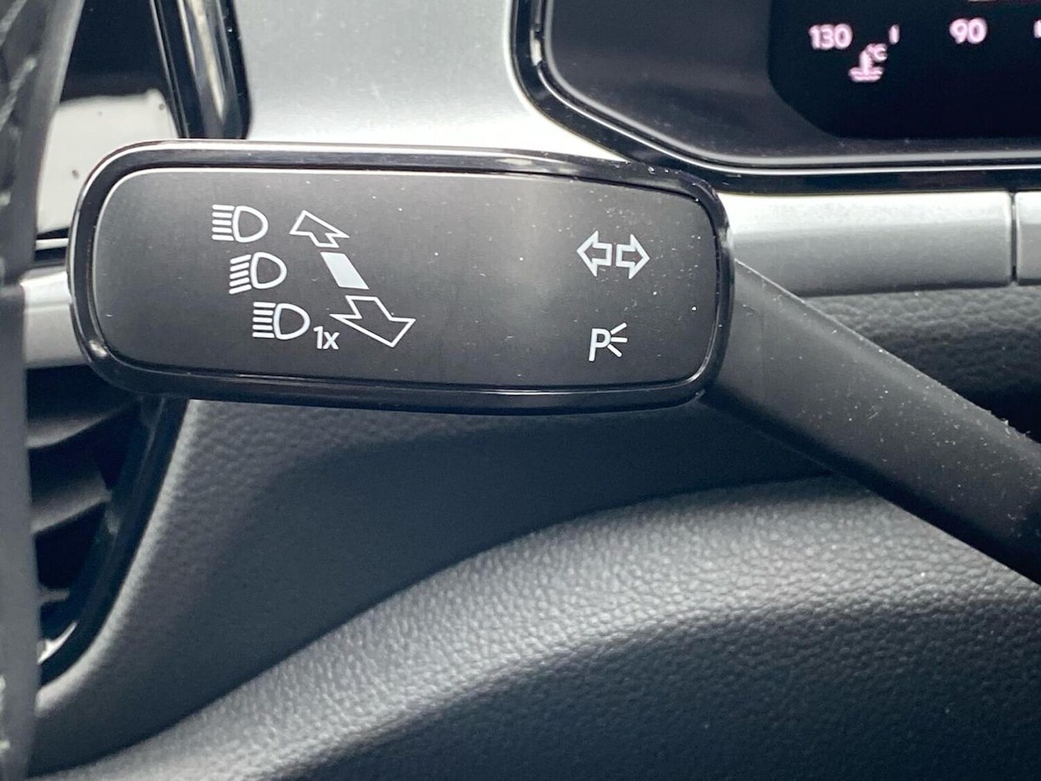 Used Volkswagen T-Roc 2023 for sale - 78195927: Photo 28