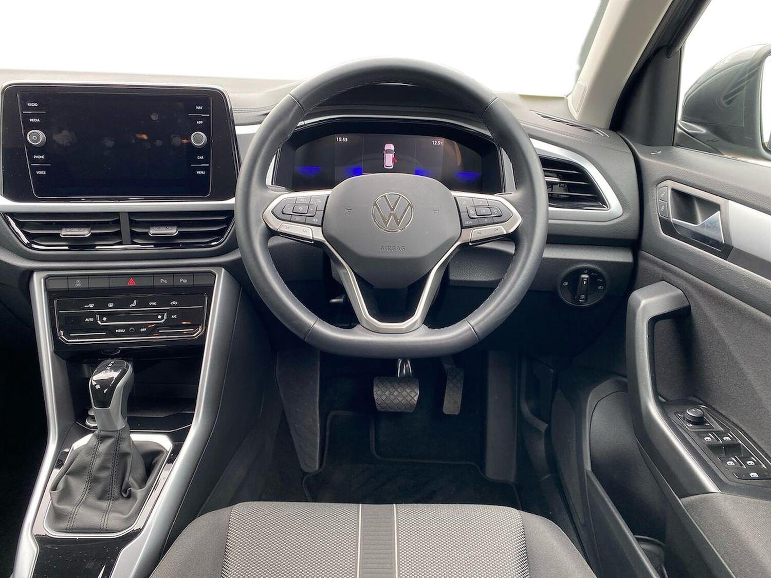 Used Volkswagen T-Roc 2023 for sale - 78195927: Photo 9