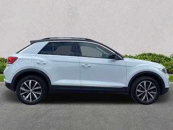 Used Volkswagen T-Roc 2020 for sale - 75766820: Photo