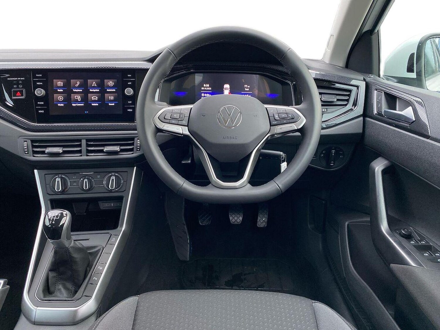 Used Volkswagen Taigo 2025 for sale - 76220451: Photo 9