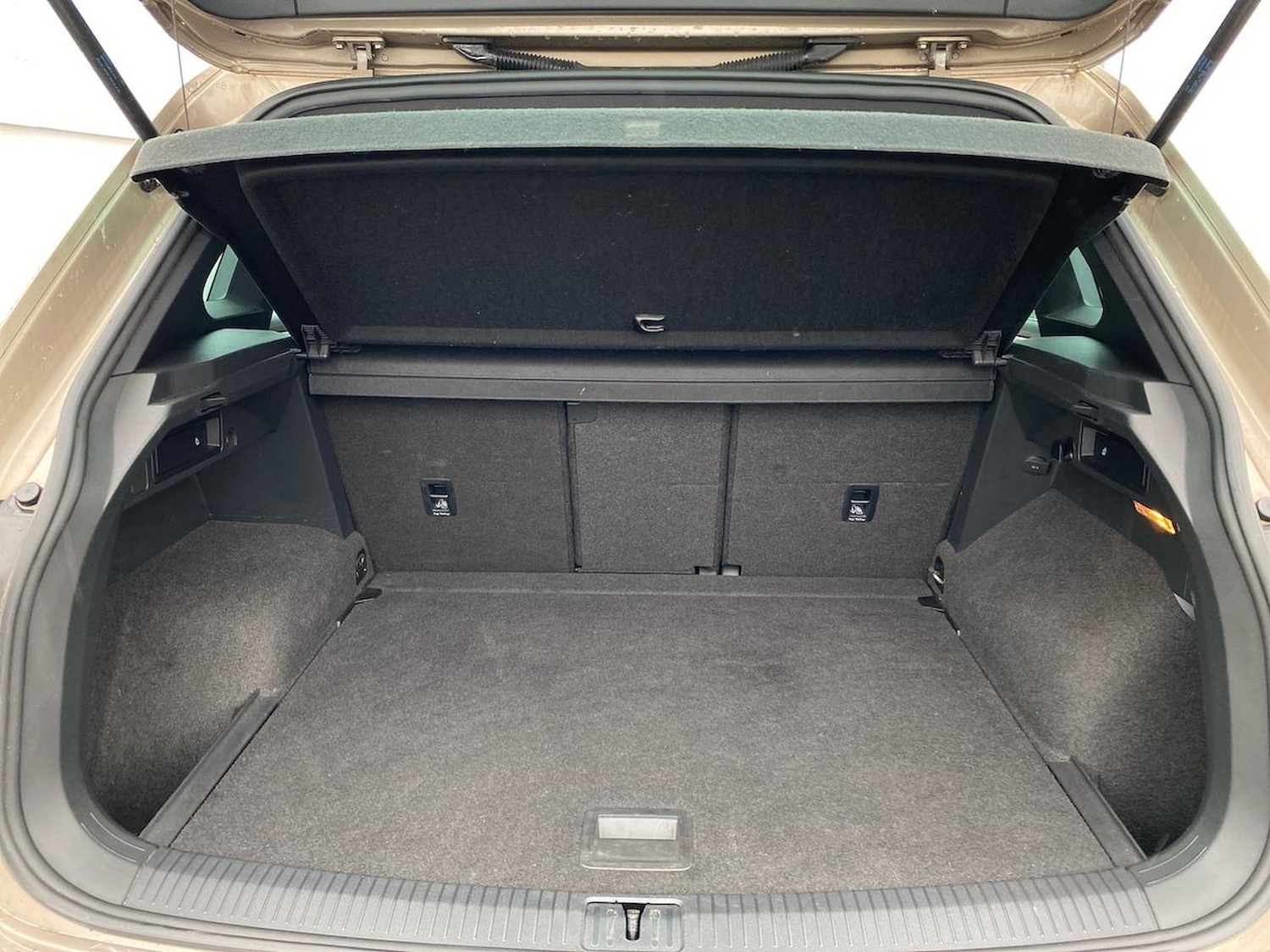 Used Volkswagen Tiguan 2016 for sale - 77872137: Photo 17