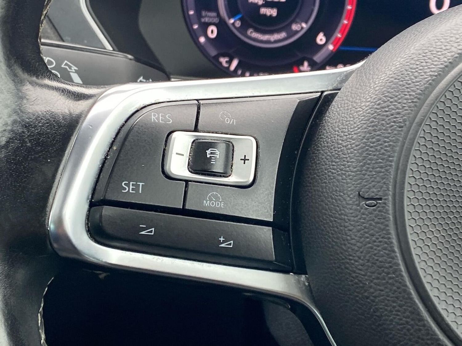 Used Volkswagen Tiguan 2016 for sale - 77872137: Photo 27