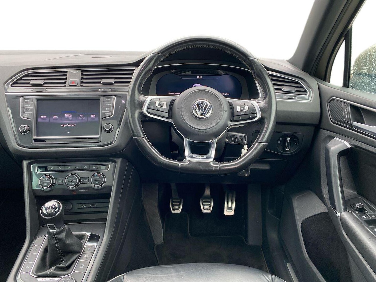 Used Volkswagen Tiguan 2016 for sale - 77872137: Photo 9