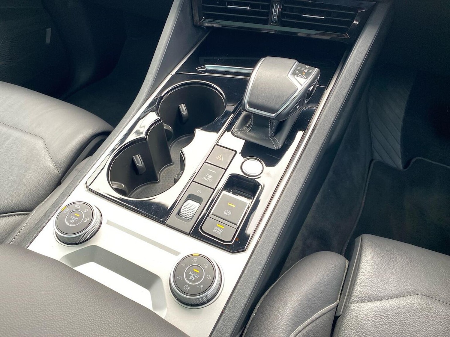 Used Volkswagen Touareg 2023 for sale - 76778320: Photo 13