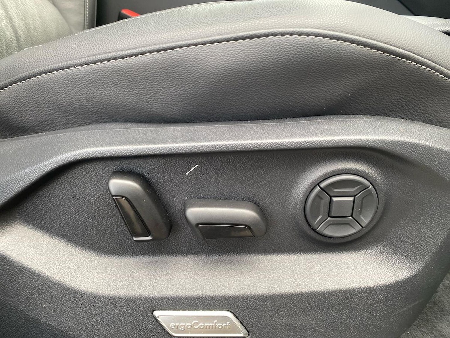 Used Volkswagen Touareg 2023 for sale - 76778320: Photo 30