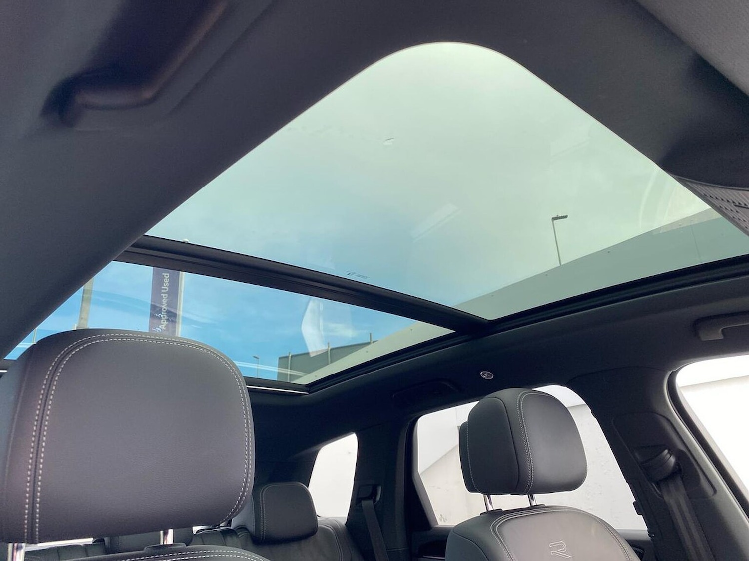 Used Volkswagen Touareg 2023 for sale - 76778320: Photo 32