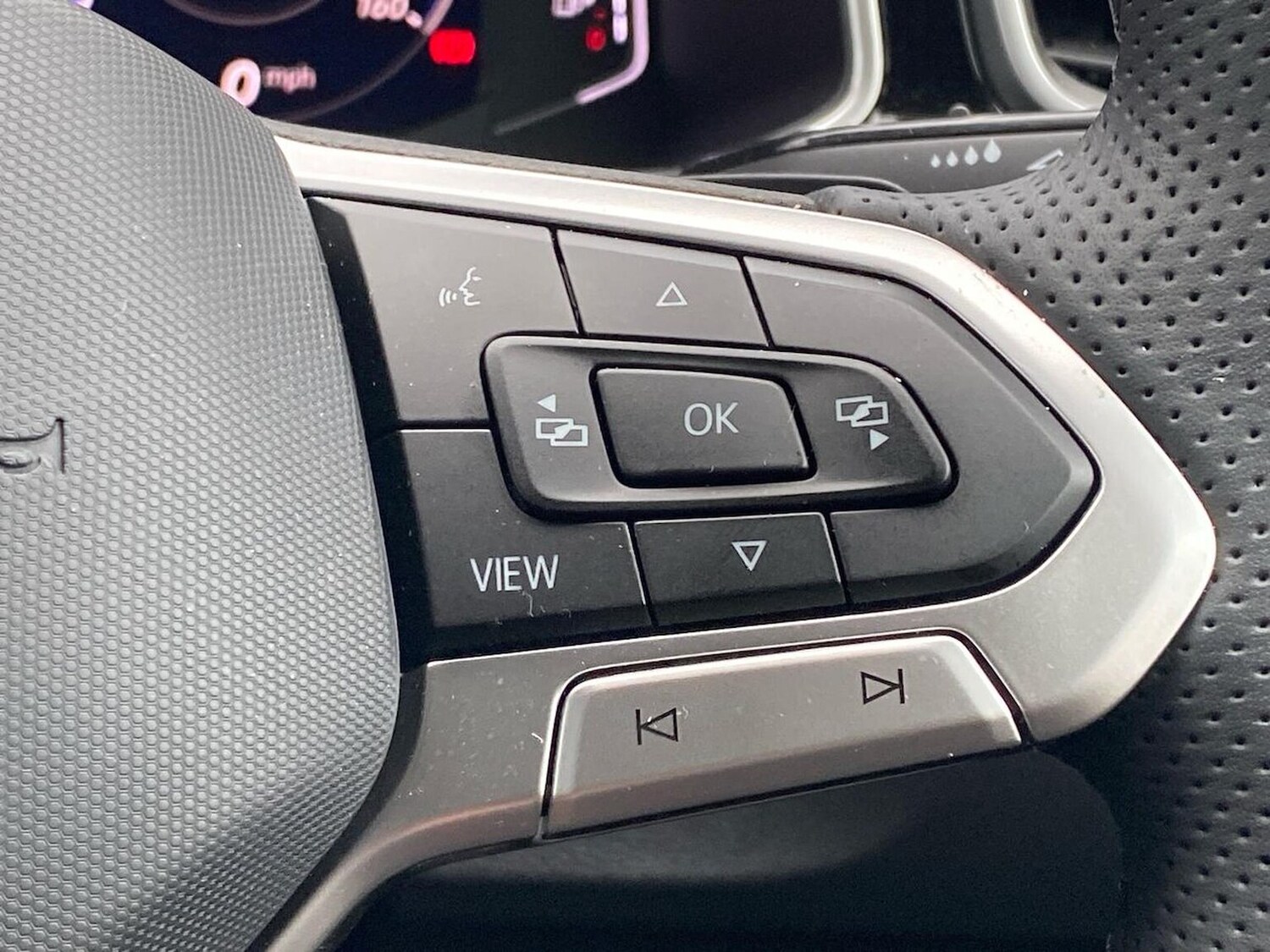 Used Volkswagen T-Roc 2025 for sale - 76237092: Photo 26