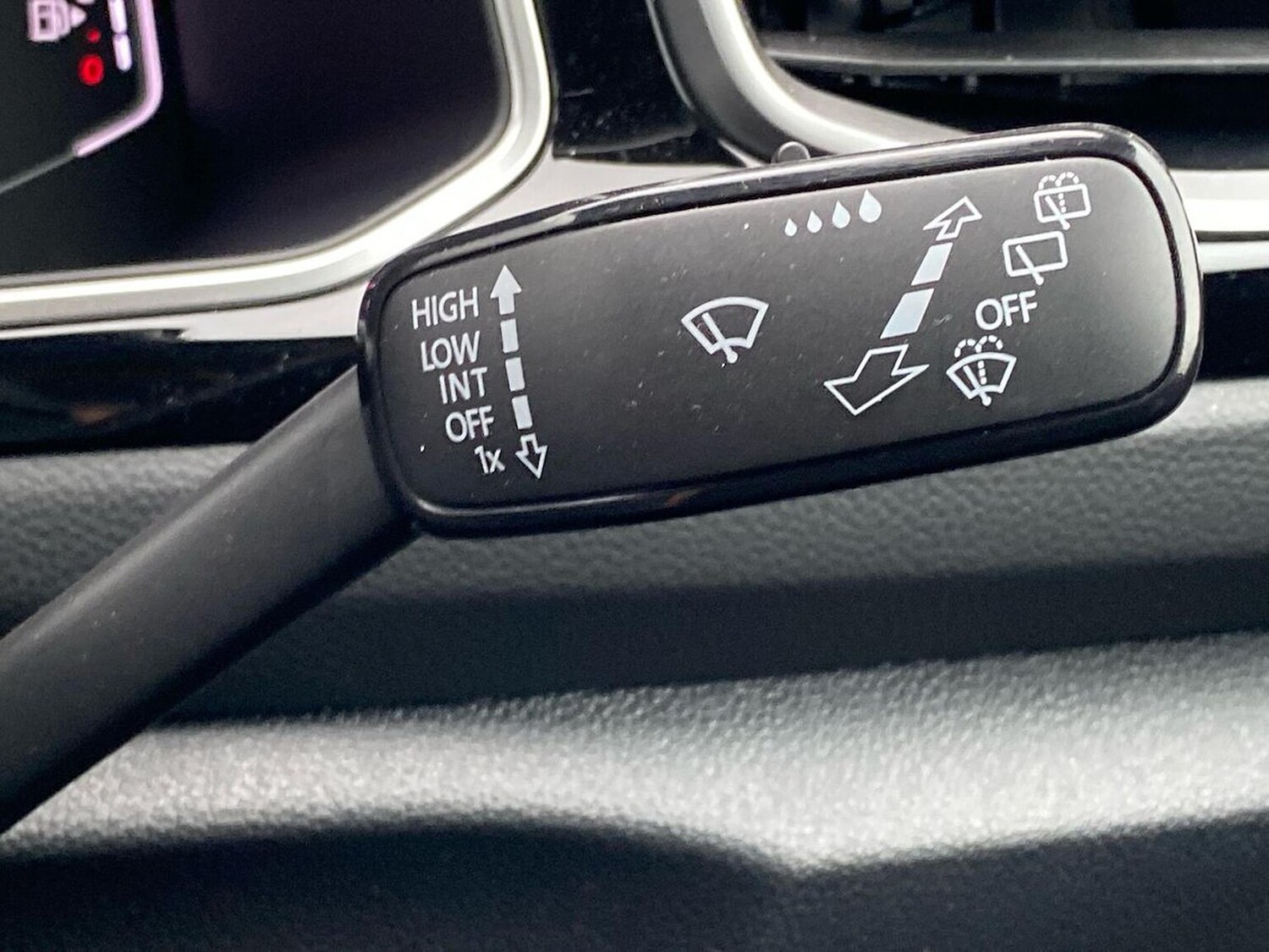 Used Volkswagen T-Roc 2025 for sale - 76237092: Photo 28