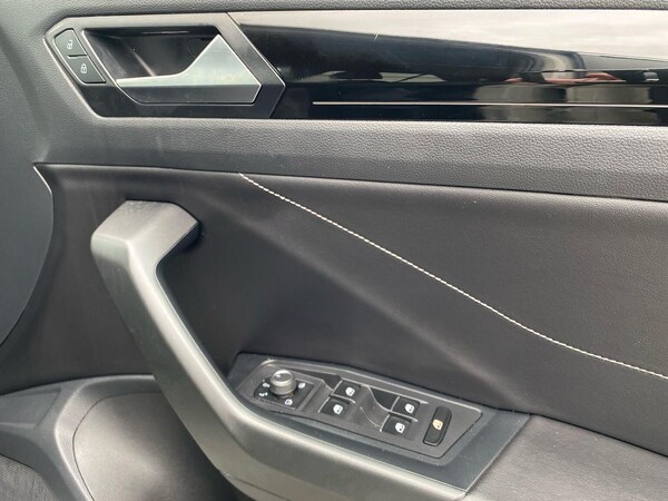 Used Volkswagen T-Roc 2023 for sale - 75497745: Photo 21