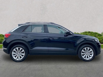 Used Volkswagen T-Roc 2019 for sale - 79069271: Photo