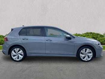 Used Volkswagen Golf 2024 for sale - 79739655: Photo