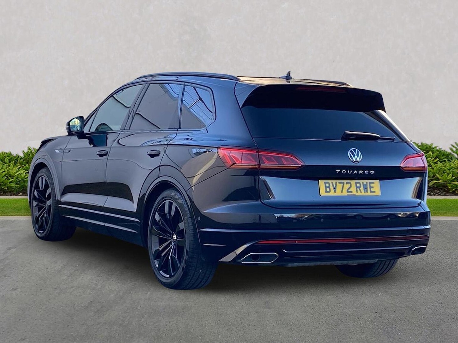Used Volkswagen Touareg 2022 for sale - 76918948: Photo 2
