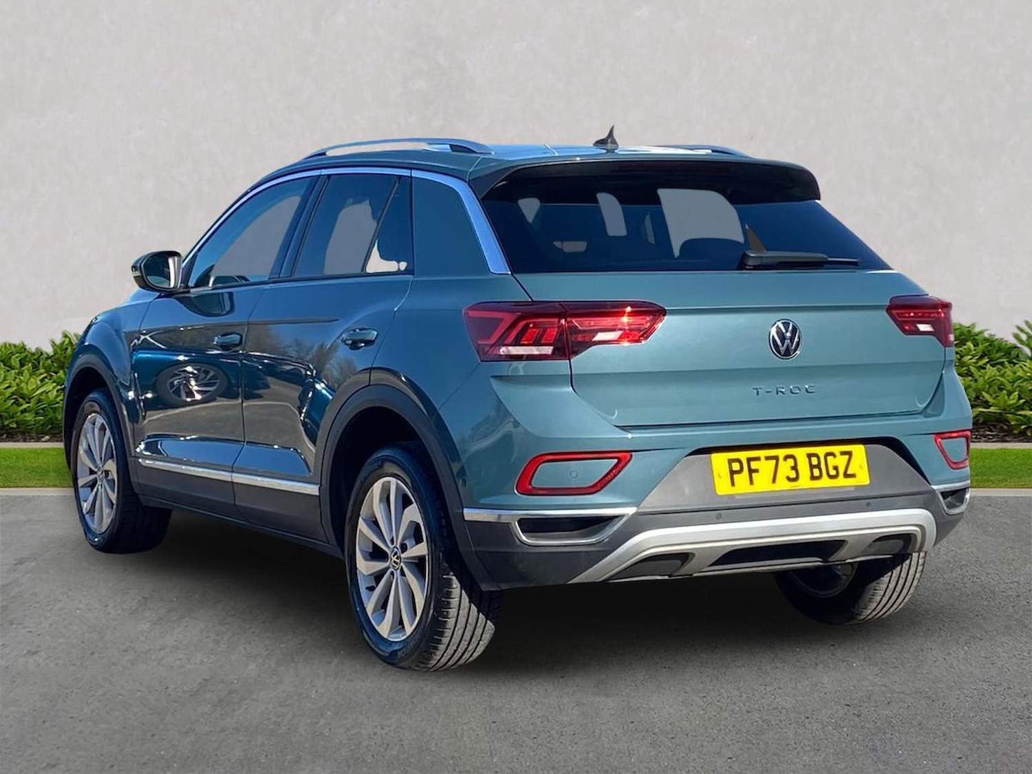 Used Volkswagen T-Roc 2023 for sale - 78195920: Photo 2
