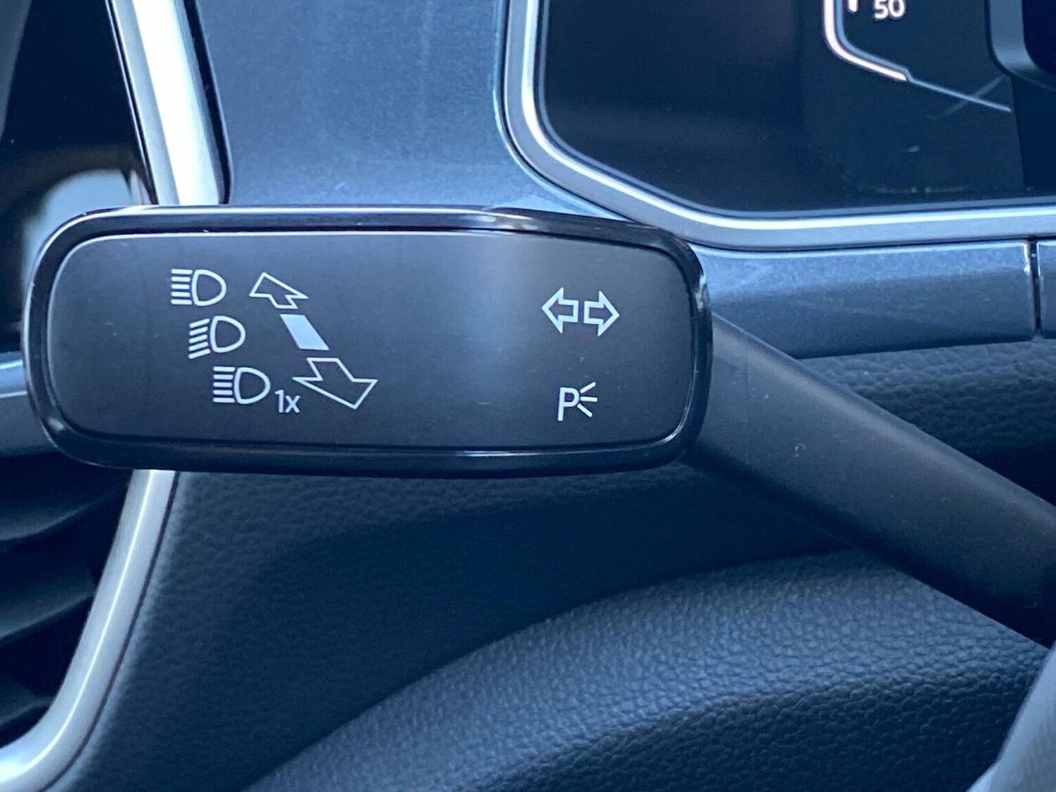 Used Volkswagen T-Roc 2023 for sale - 78195920: Photo 29