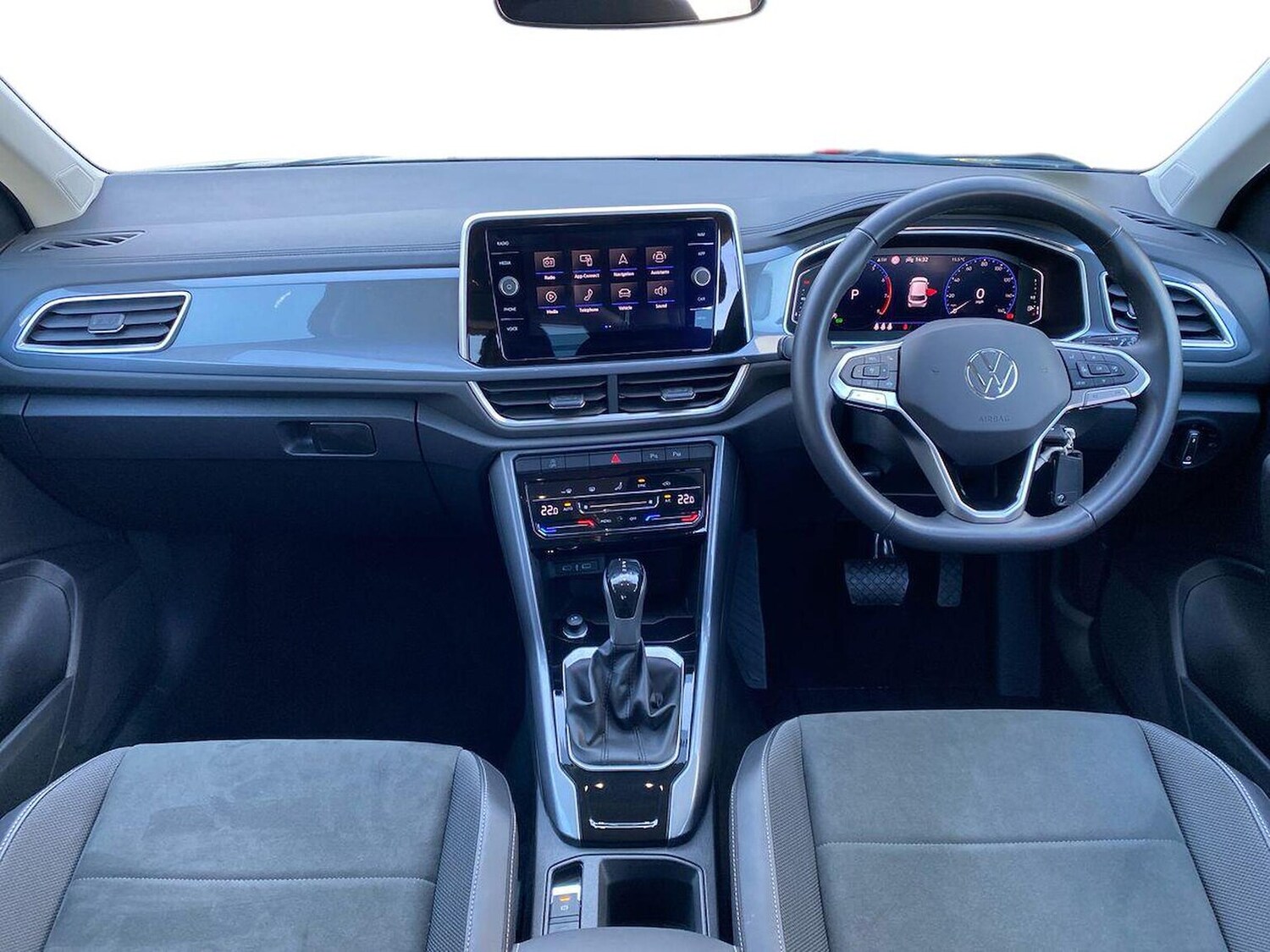 Used Volkswagen T-Roc 2023 for sale - 78195920: Photo 8