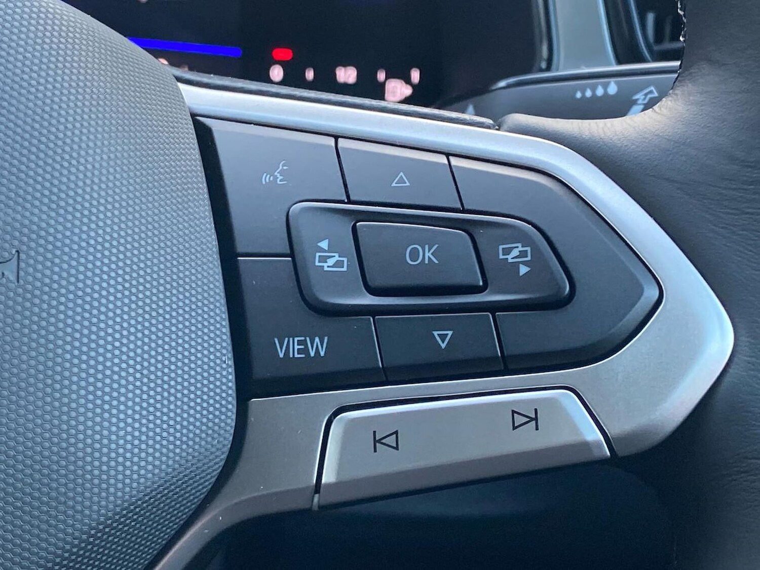 Used Volkswagen T-Roc 2025 for sale - 77488125: Photo 25