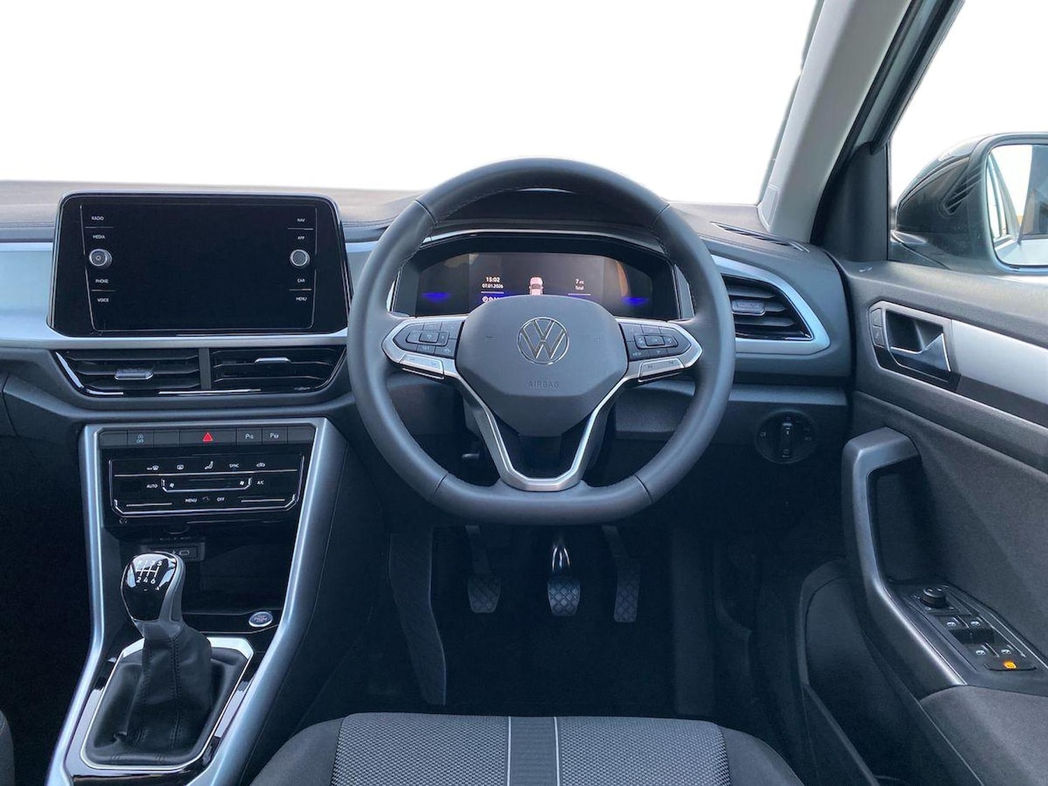 Used Volkswagen T-Roc 2025 for sale - 77488125: Photo 9