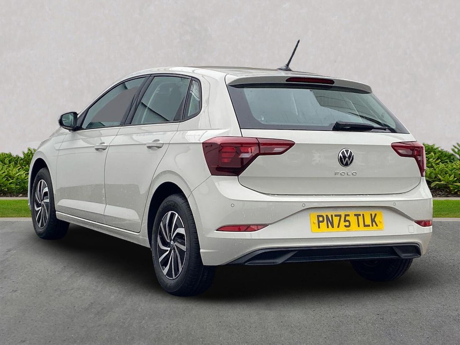 Used Volkswagen Polo 2025 for sale - 76128965: Photo 2