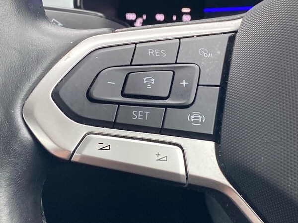 Used Volkswagen T-Roc 2022 for sale - 76182448: Photo 26