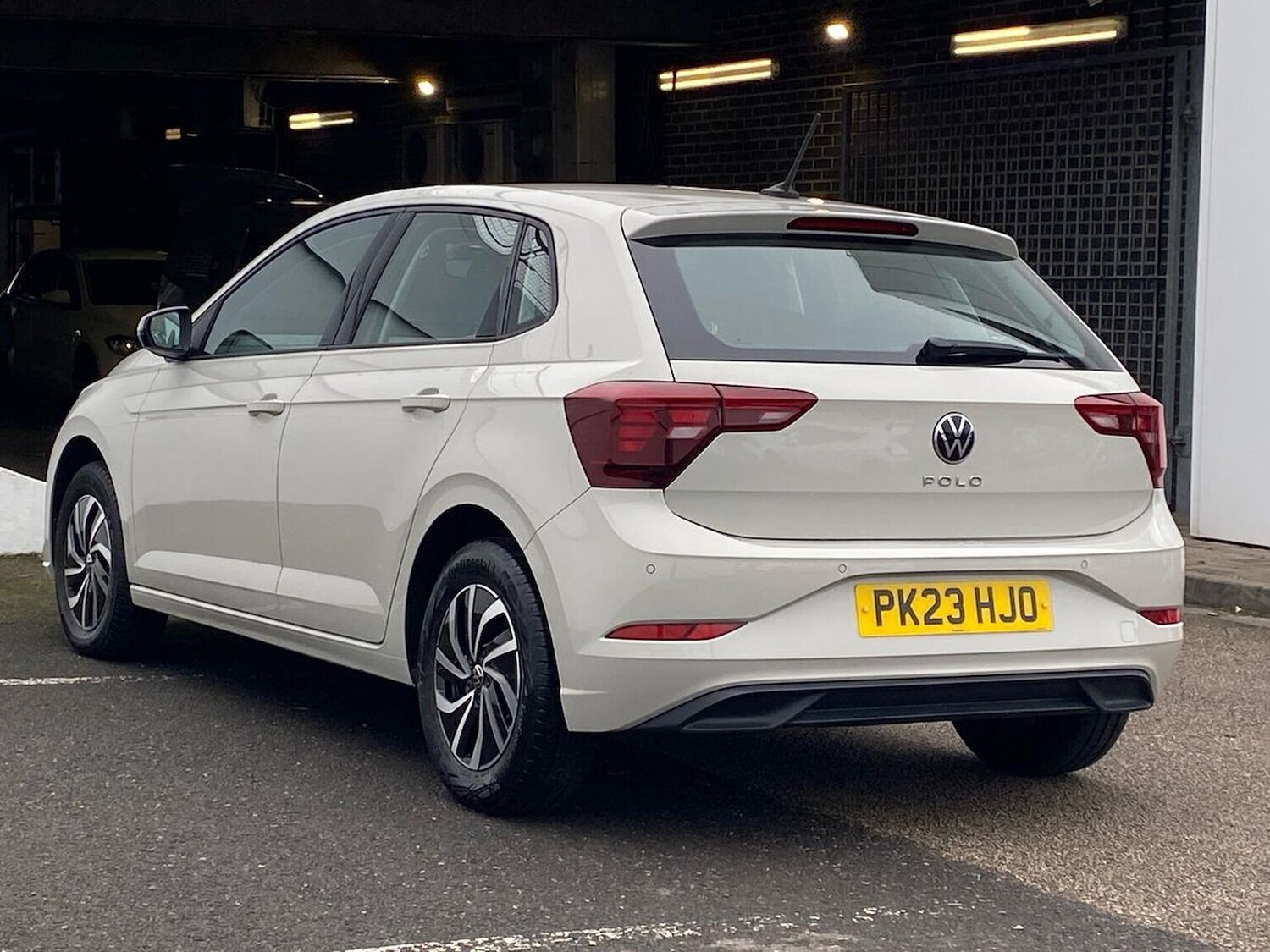 Used Volkswagen Polo 2023 for sale - 76182446: Photo 2