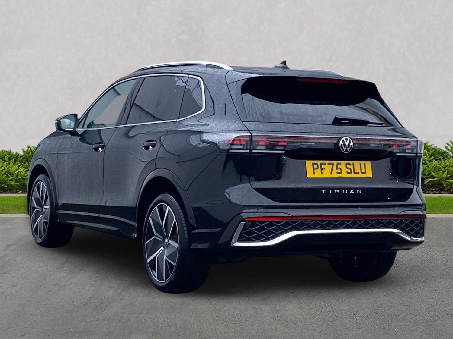 Used Volkswagen Tiguan 2026 for sale - 77896294: Photo 2