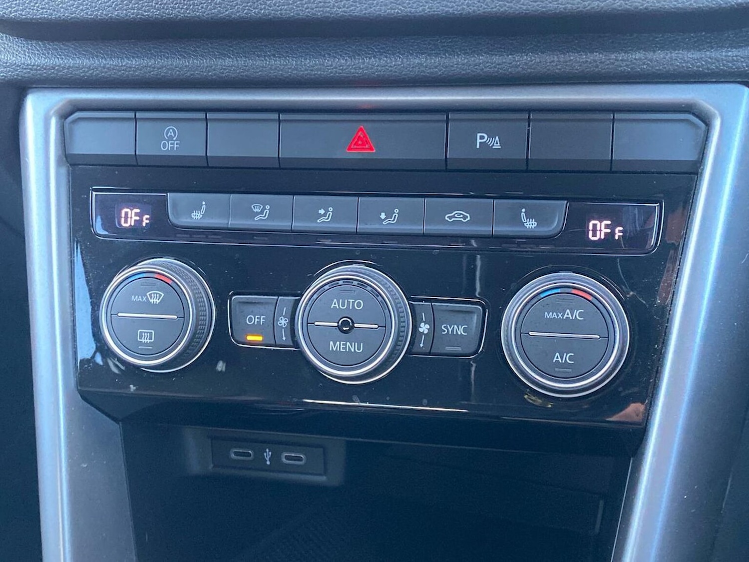 Used Volkswagen T-Roc 2021 for sale - 76628212: Photo 12