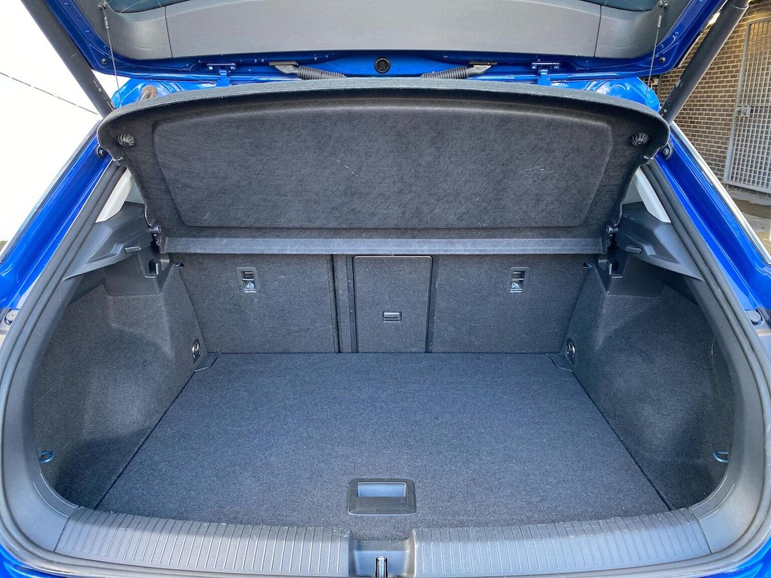 Used Volkswagen T-Roc 2021 for sale - 76628212: Photo 17