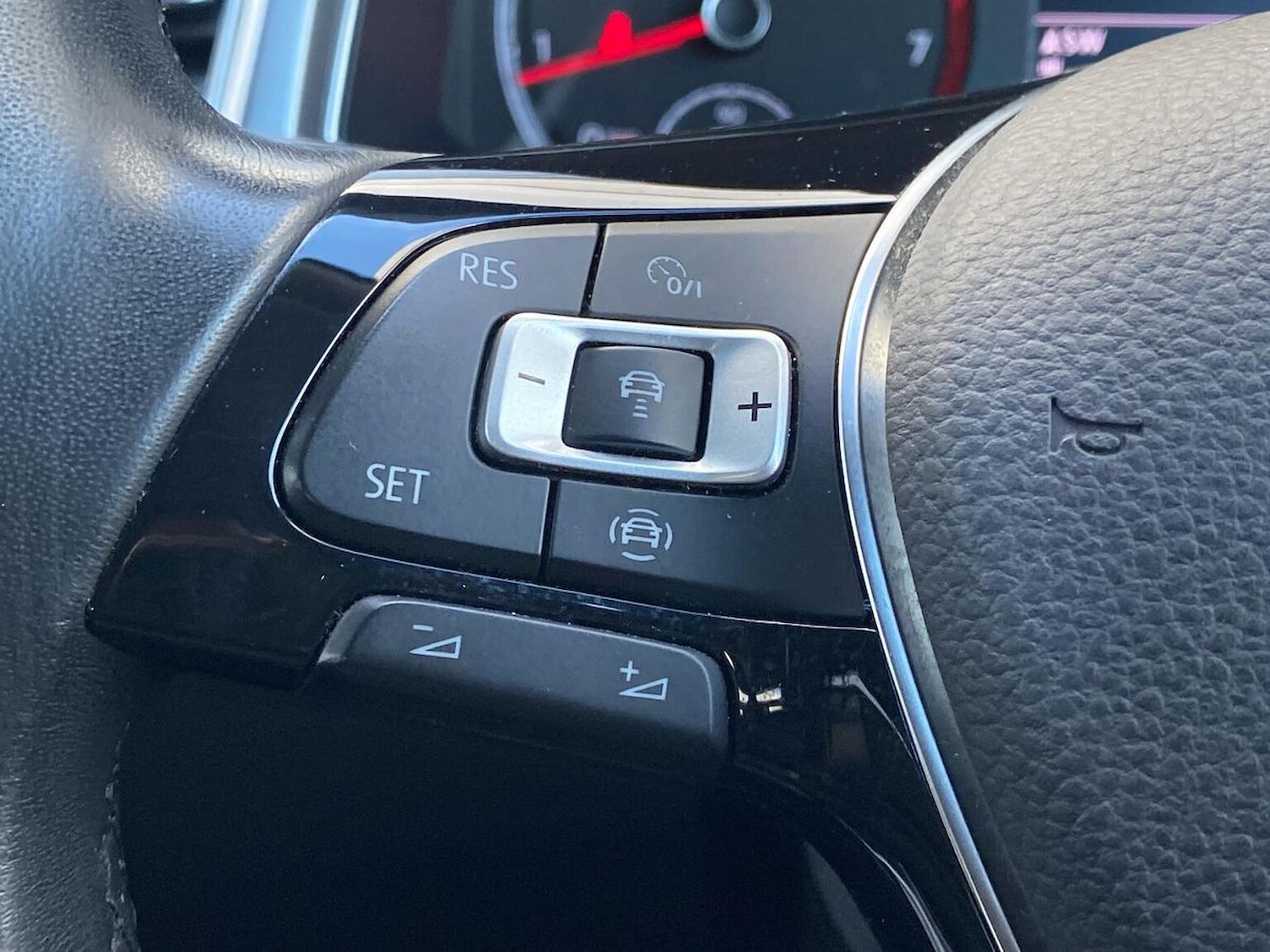 Used Volkswagen T-Roc 2021 for sale - 76628212: Photo 27