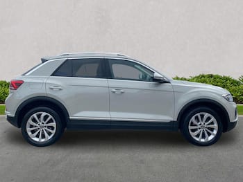 Used Volkswagen T-Roc 2022 for sale - 79545733: Photo