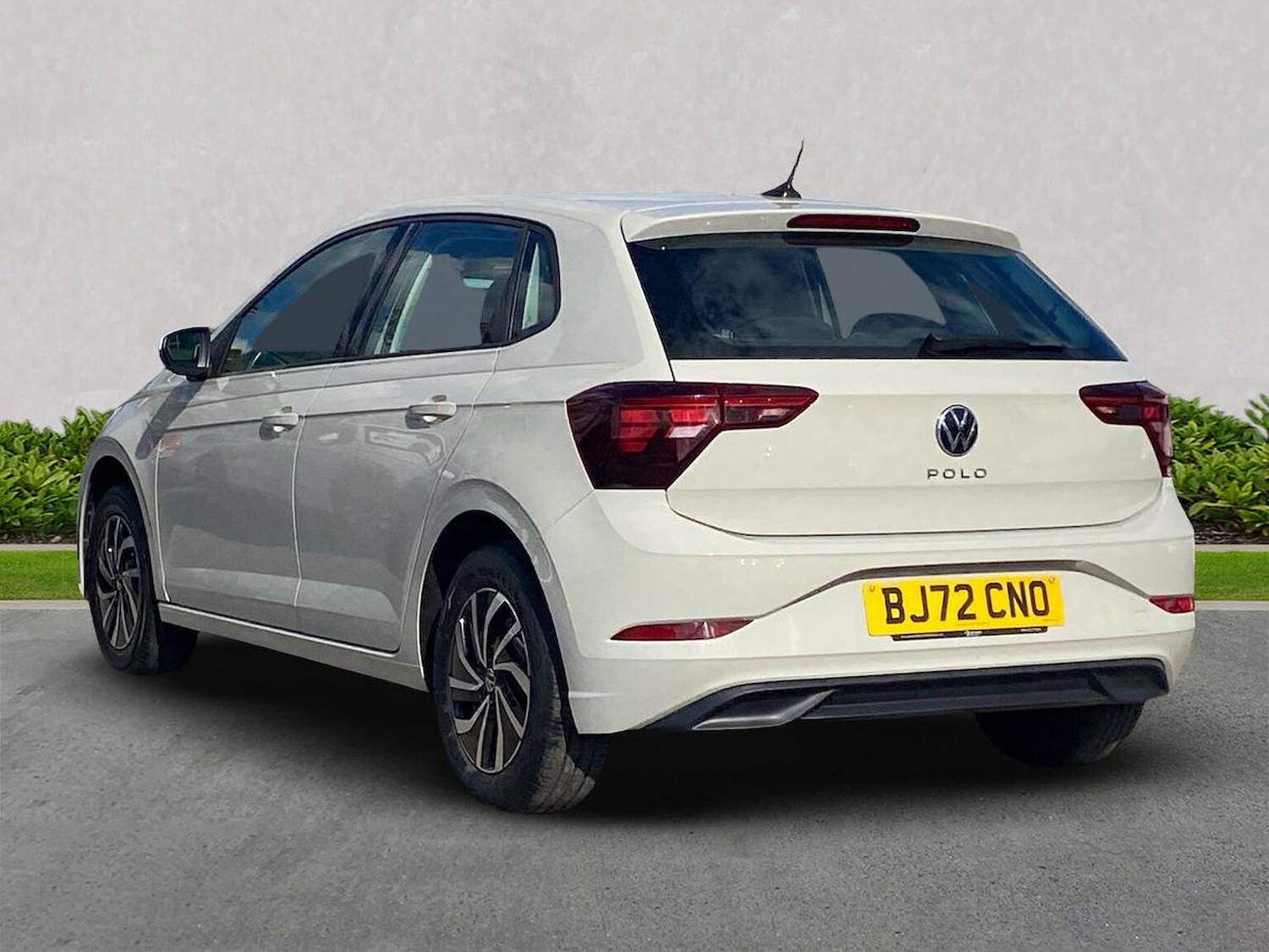 Used Volkswagen Polo 2022 for sale - 76070169: Photo 2