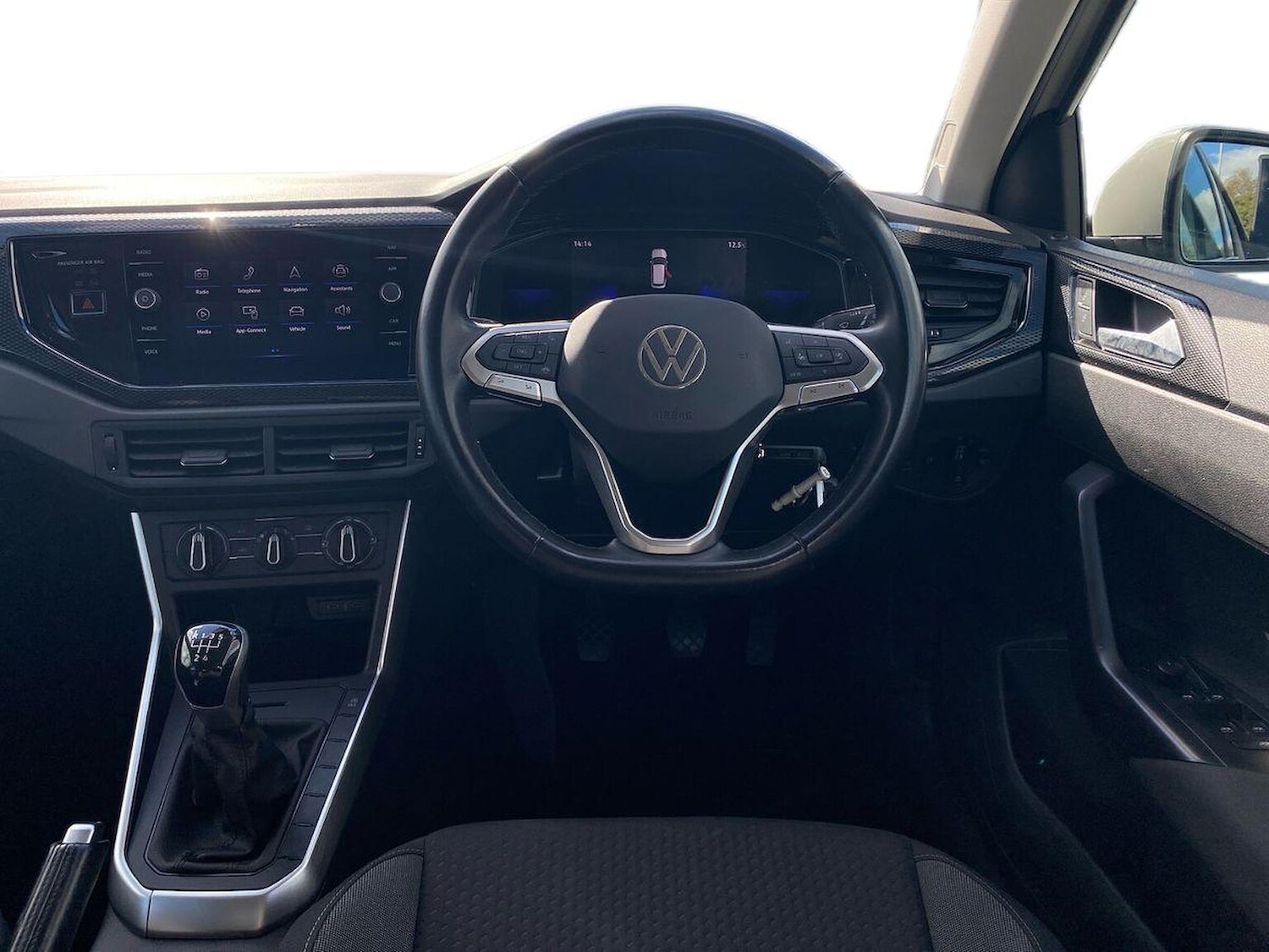 Used Volkswagen Polo 2022 for sale - 76070169: Photo 9