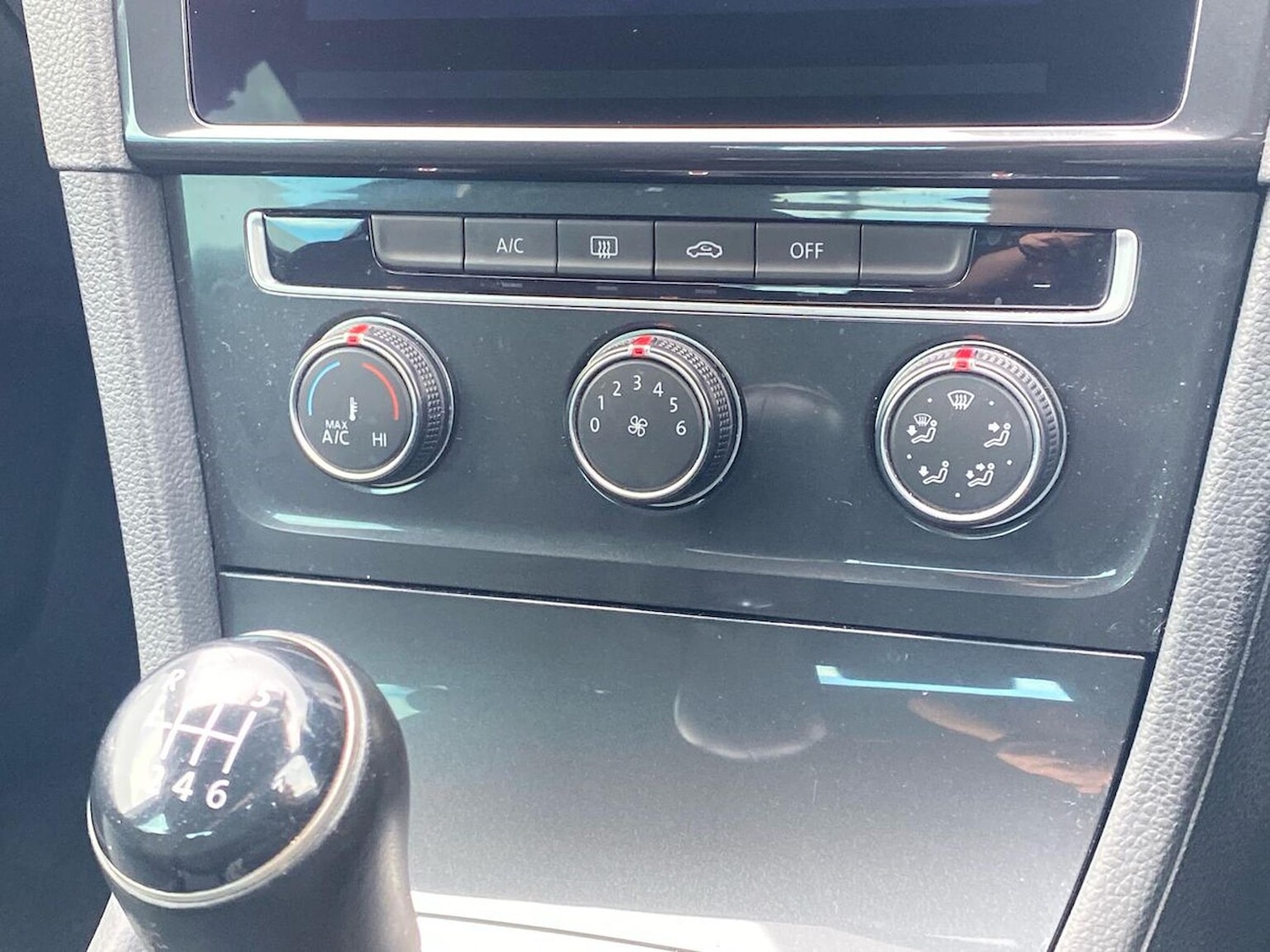 Used Volkswagen Golf 2019 for sale - 76149474: Photo 12