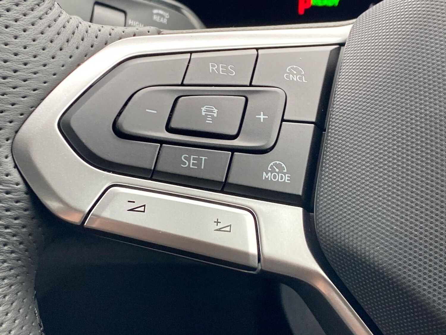 Used Volkswagen Tiguan 2025 for sale - 76128963: Photo 27