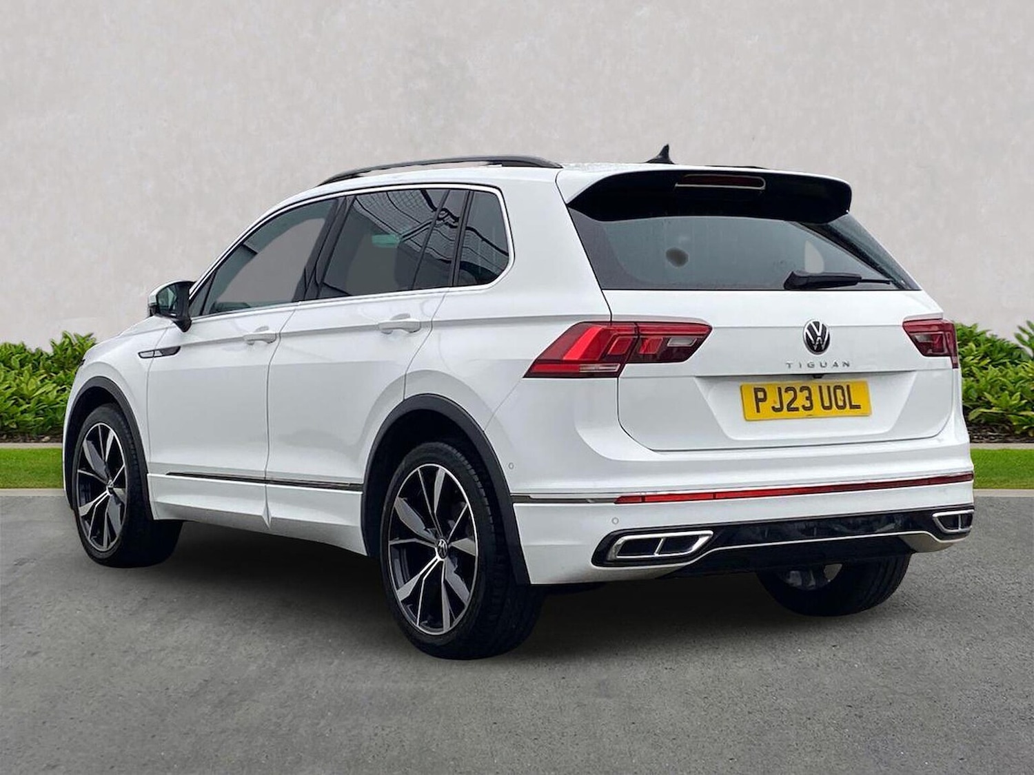 Used Volkswagen Tiguan 2023 for sale - 78195933: Photo 2