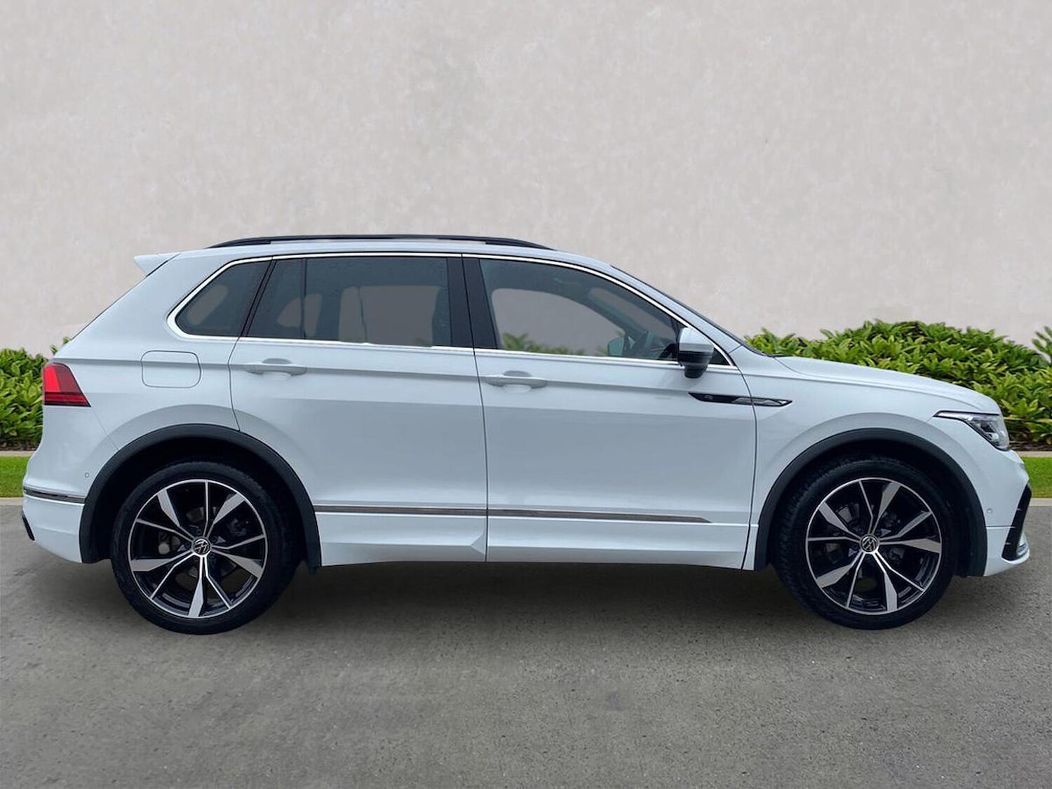Used Volkswagen Tiguan 2023 for sale - 78195933: Photo 3