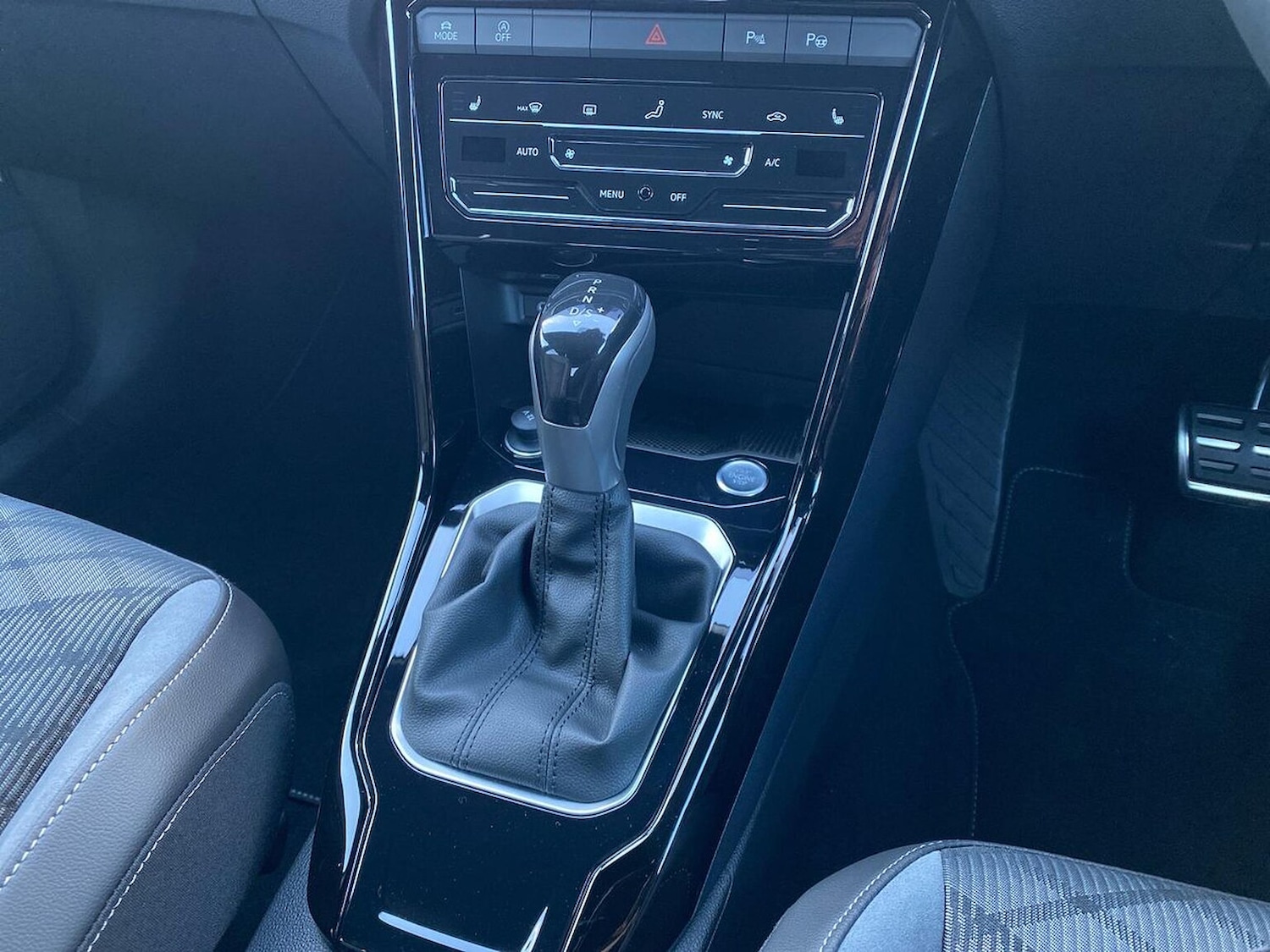 Used Volkswagen T-Roc 2025 for sale - 77488121: Photo 13