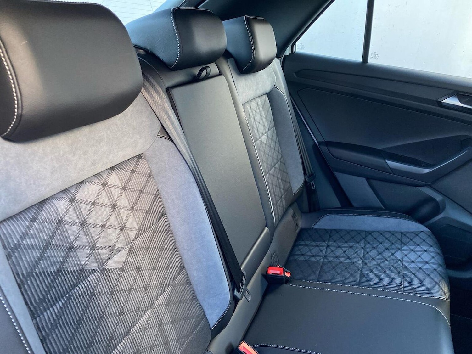 Used Volkswagen T-Roc 2025 for sale - 77488121: Photo 16