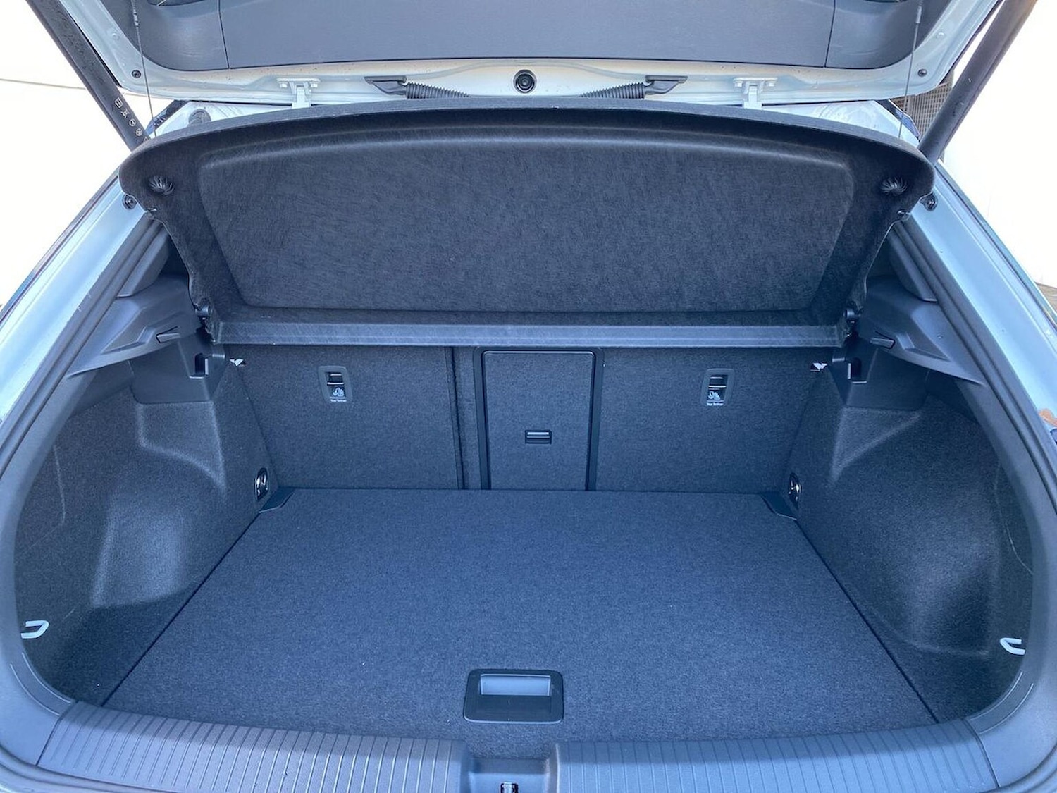 Used Volkswagen T-Roc 2025 for sale - 77488121: Photo 17