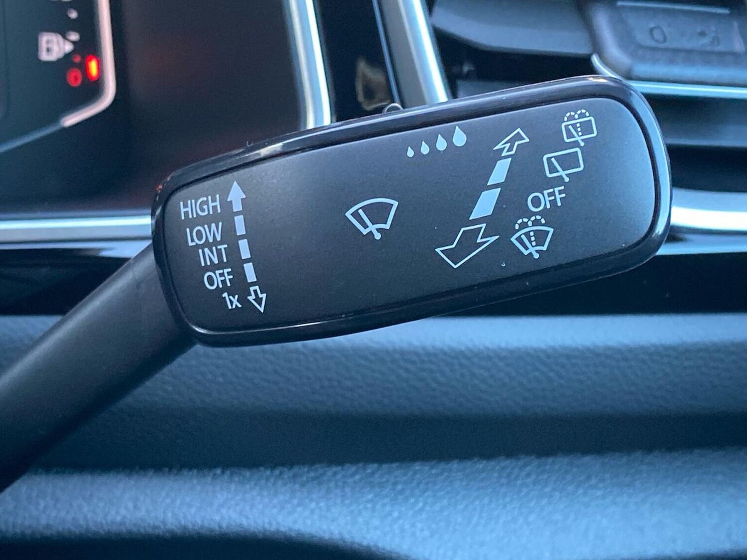 Used Volkswagen T-Roc 2025 for sale - 77488121: Photo 28