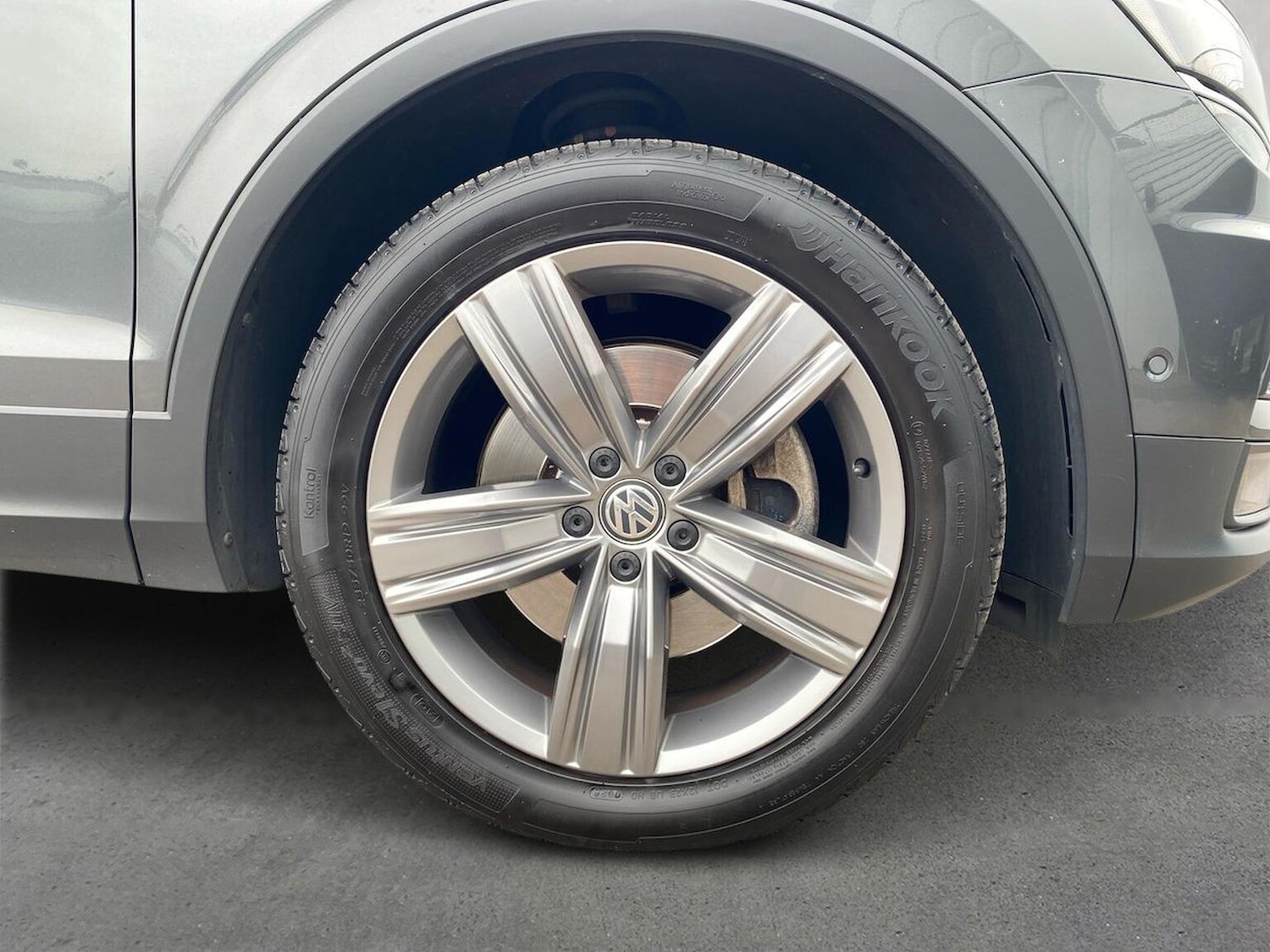Used Volkswagen Tiguan 2018 for sale - 76011042: Photo 6