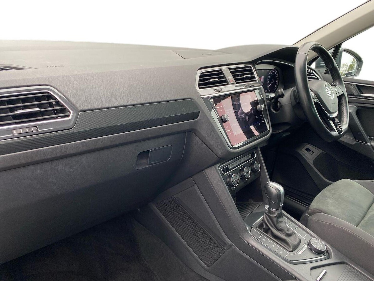 Used Volkswagen Tiguan 2018 for sale - 76011042: Photo 7