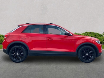Used Volkswagen T-Roc 2018 for sale - 79419310: Photo