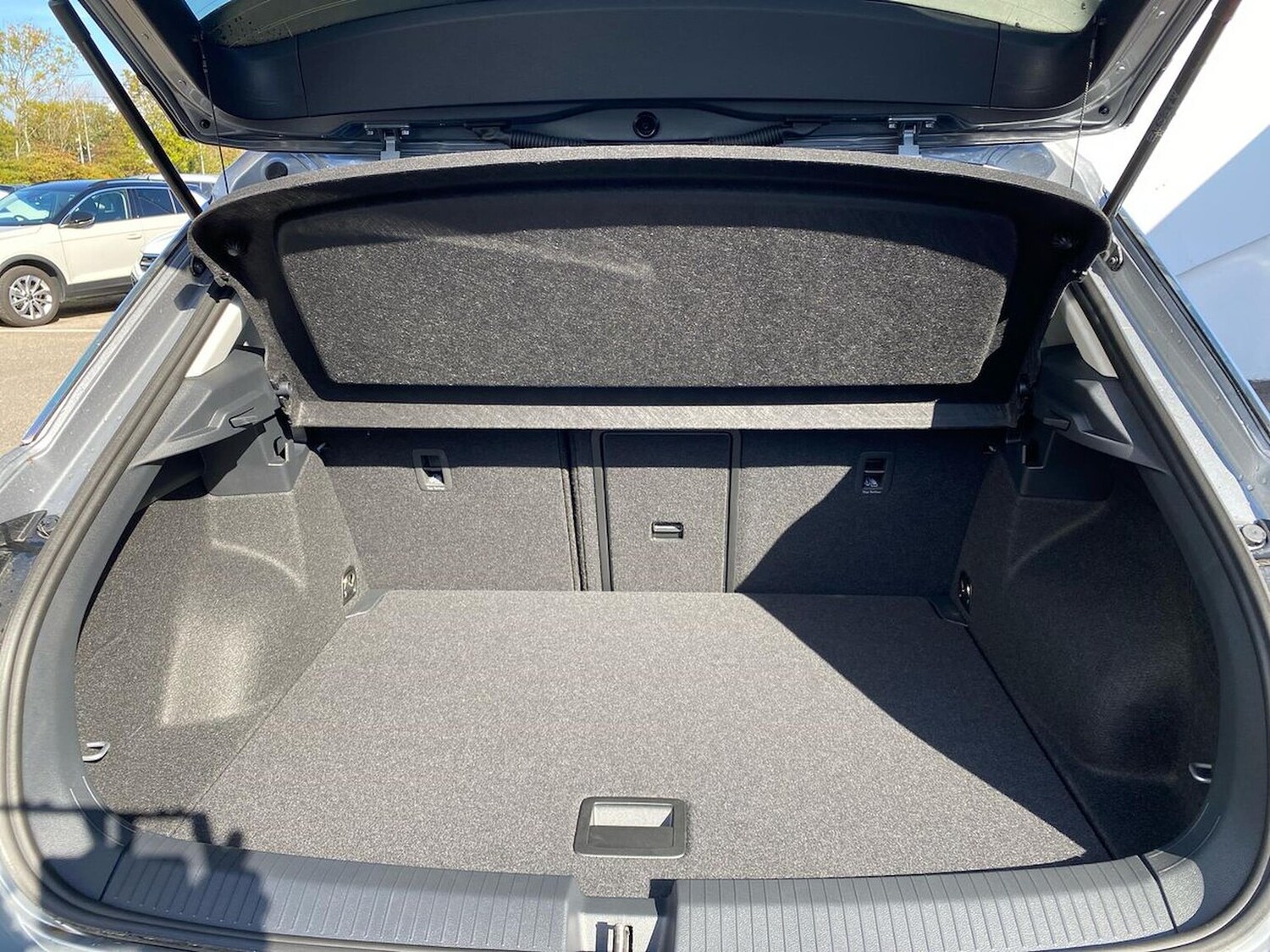 Used Volkswagen T-Roc 2025 for sale - 76142969: Photo 17