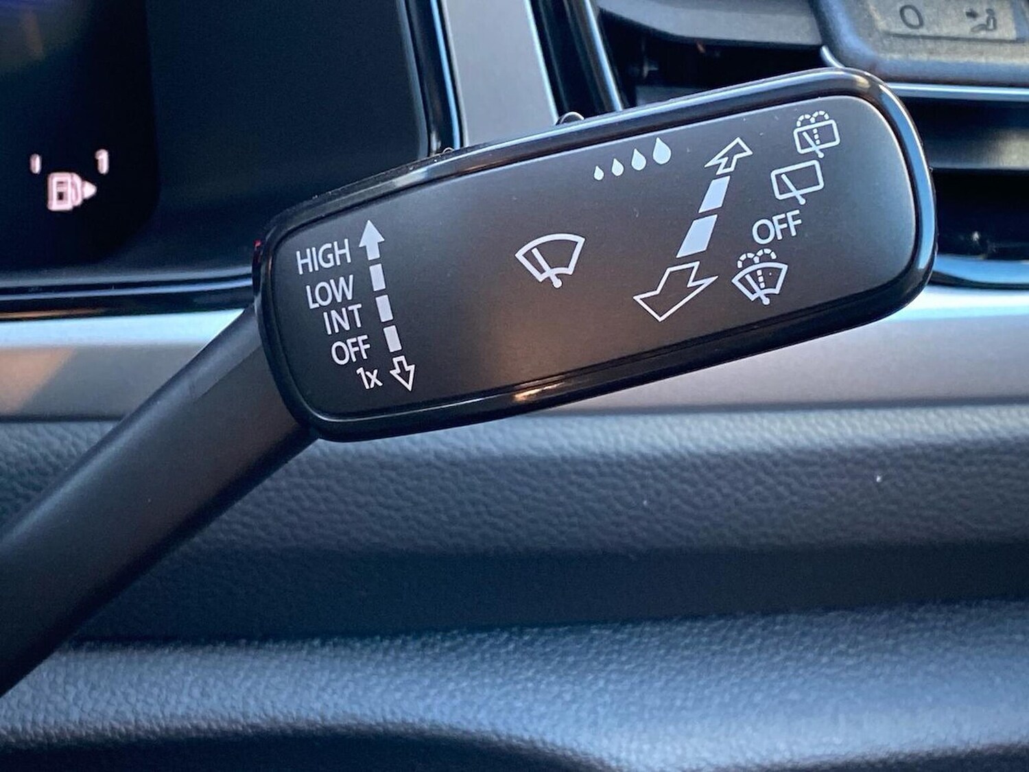 Used Volkswagen T-Roc 2025 for sale - 76142969: Photo 27