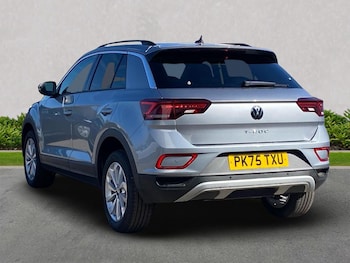 Used Volkswagen T-Roc 2025 for sale - 76142969: Photo