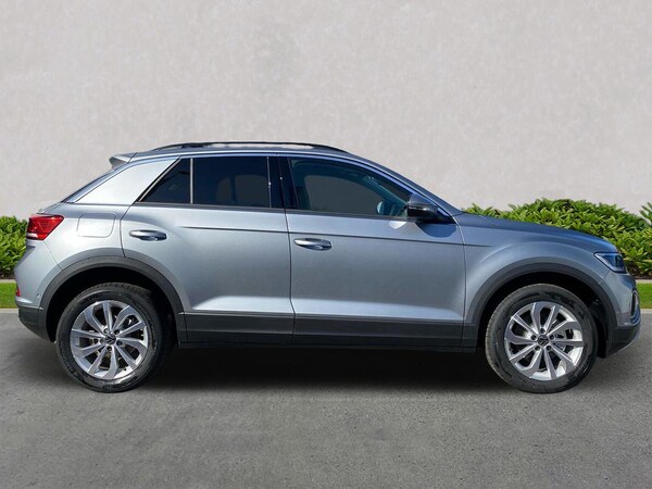 Used Volkswagen T-Roc 2025 for sale - 76142969: Photo 3
