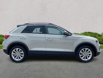 Used Volkswagen T-Roc 2025 for sale - 75498258: Photo