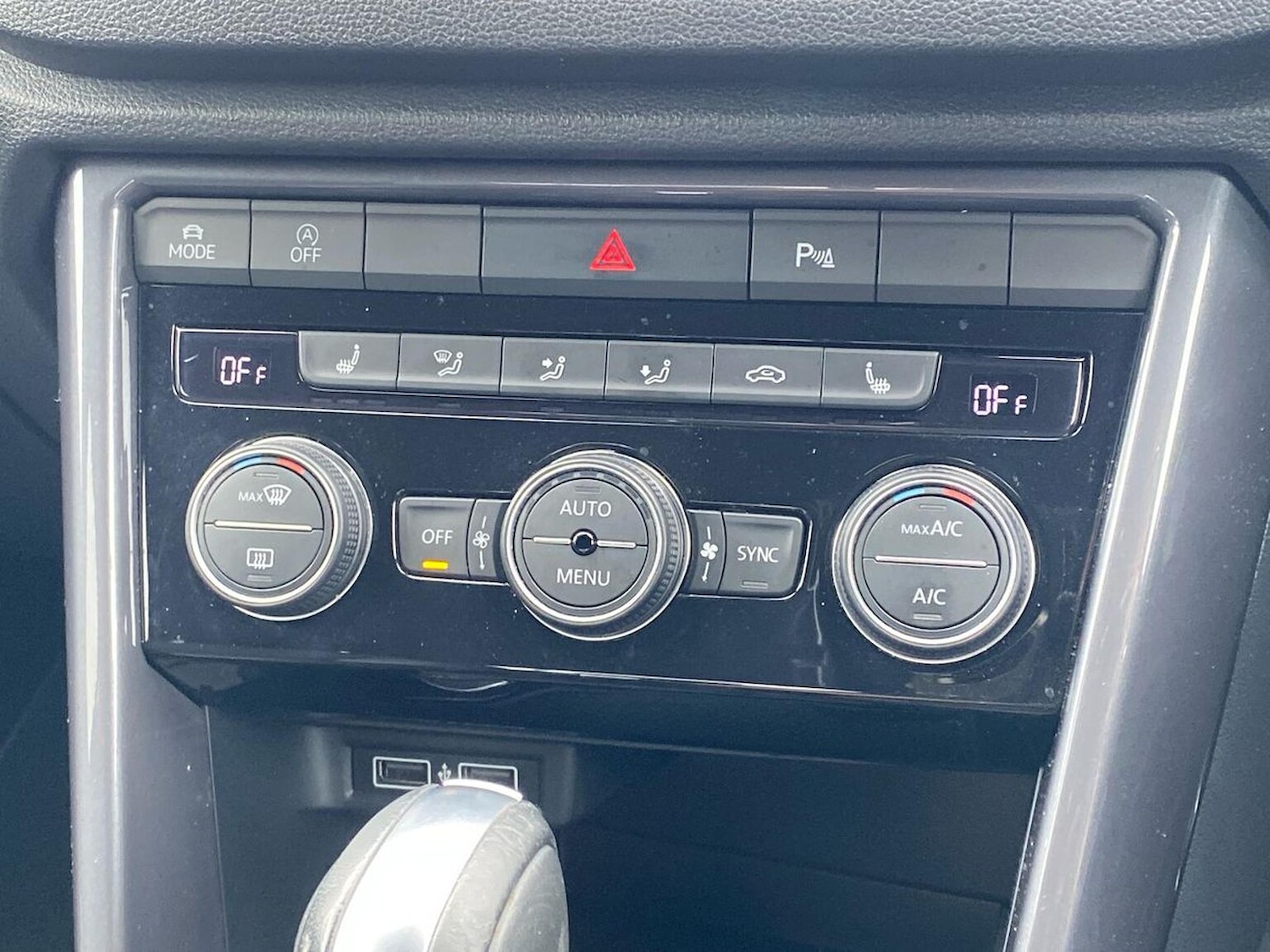 Used Volkswagen T-Roc 2020 for sale - 76693436: Photo 12