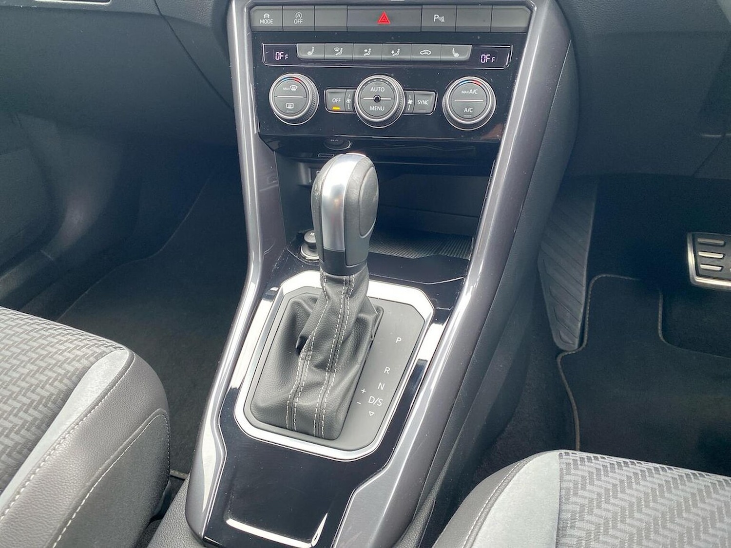 Used Volkswagen T-Roc 2020 for sale - 76693436: Photo 13